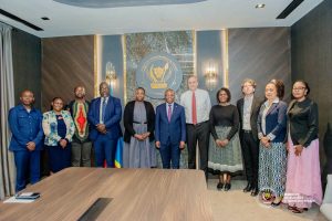 Agression rwandaise : Guillaume Ngefa échange avec une délégation d&rsquo;Amnesty International sur les mécanismes de justice transitionnelle